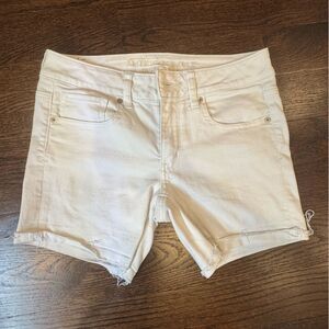 American Eagle Outfitters super stretch white denim Shorts - size 4